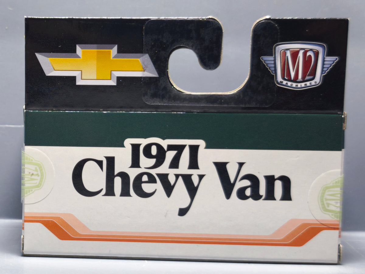 M2 Machines 1971 Chevrolet van beauville 4X4 R104 25-85 (NP08)