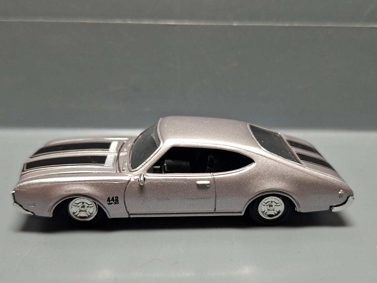 Racing Champions 1996 exclusive multipack  69 olds 442     (NP26)