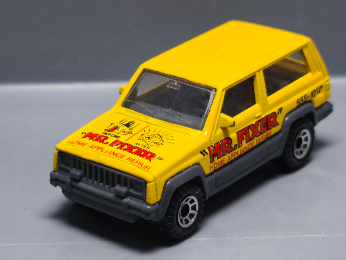 Matchbox 1988 mainline  Jeep cherokee  version  base brillante   (A31)
