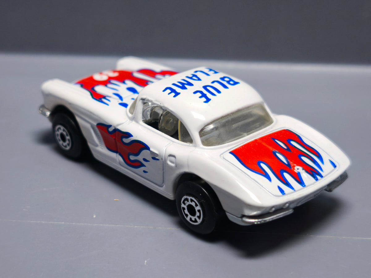 Matchbox 1983 mainline  1962 chevrolet corvette  (A06)