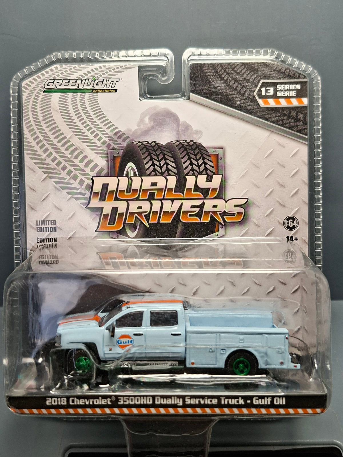 Greenlight Dually Drivers Series 13 Gulf Oil 2018 Chevrolet 3500HD Dually (CT01)