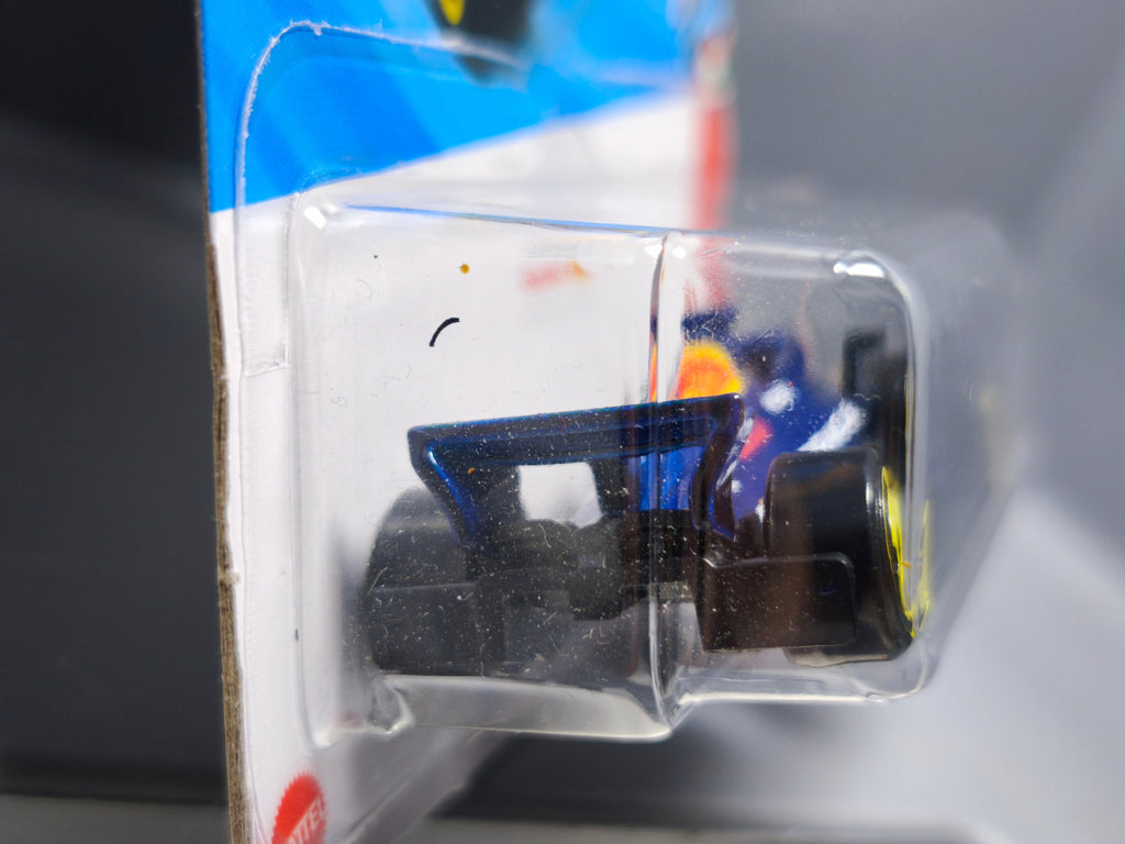 Hot Wheels Oracle Red Bull racing formula 1 2025-059 (NP09)