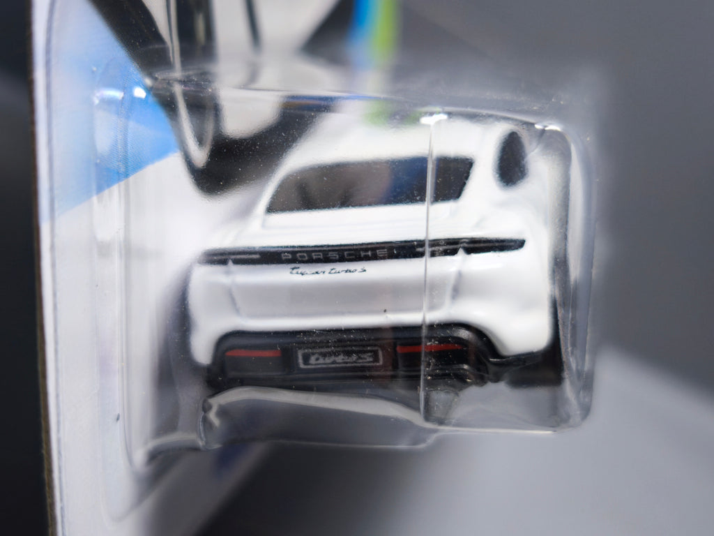 Hot Wheels Porsche Taycan Turbo S 2026-034 (NP36)
