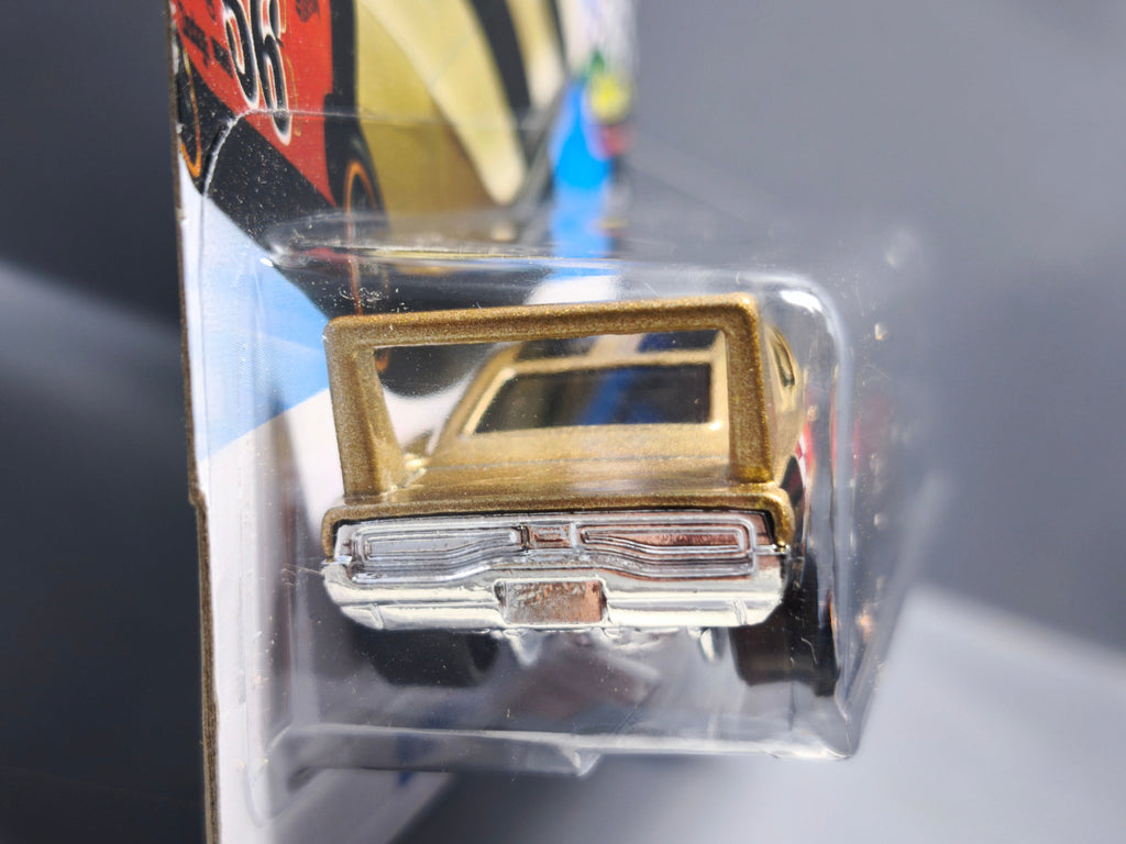 Hot Wheels '69 Dodge Charger Daytona 2026-023 (NP36)