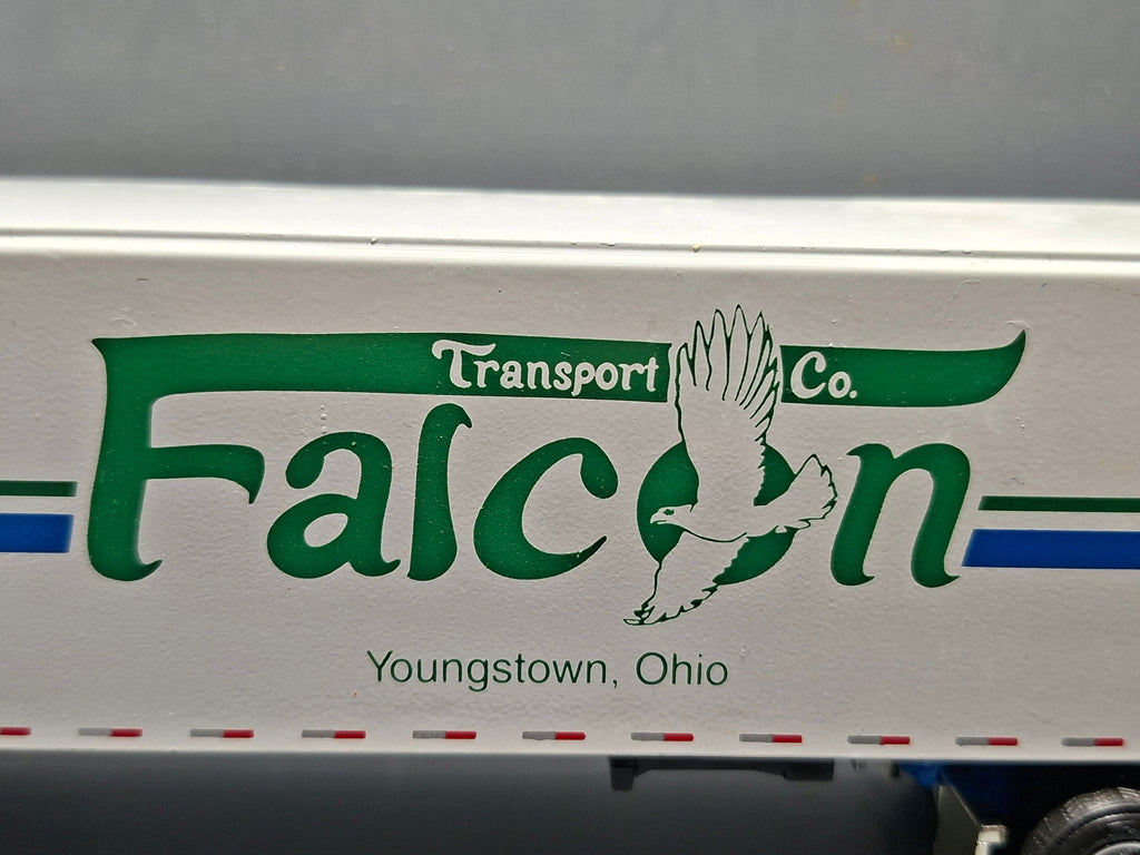 ERTL White GMC aero integral Falcon (NP25)