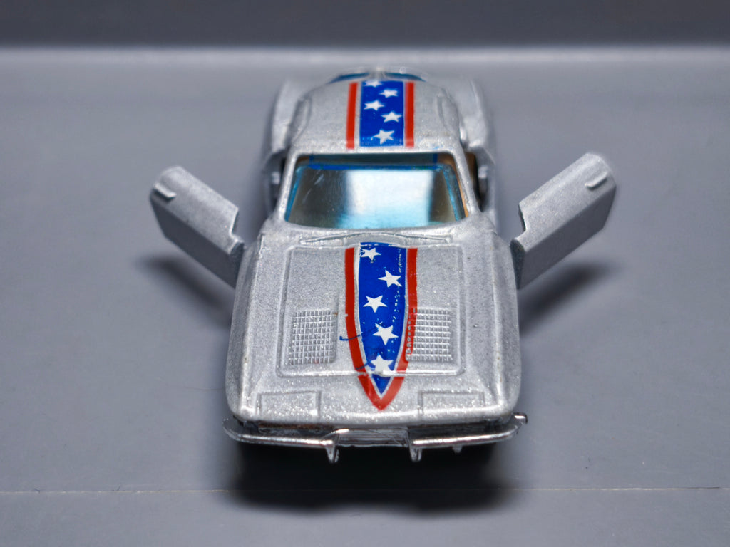 Yatming  Road tough 63 corvette   (A30)