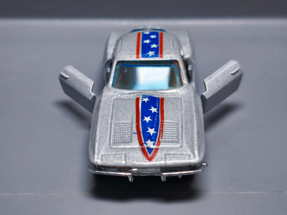 Yatming  Road tough 63 corvette   (A30)