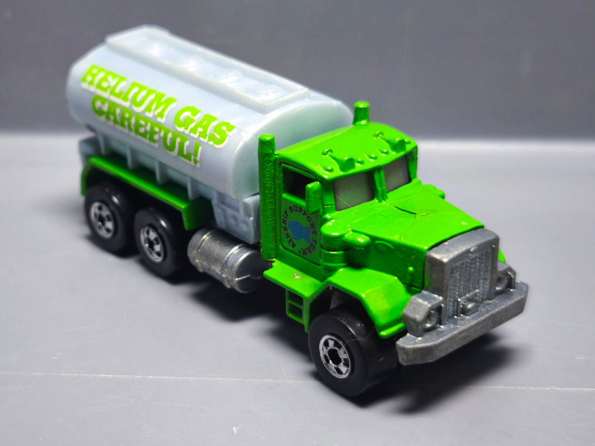Hot Wheels 1994 multipack  Peterbilt Tank truck   (A33)