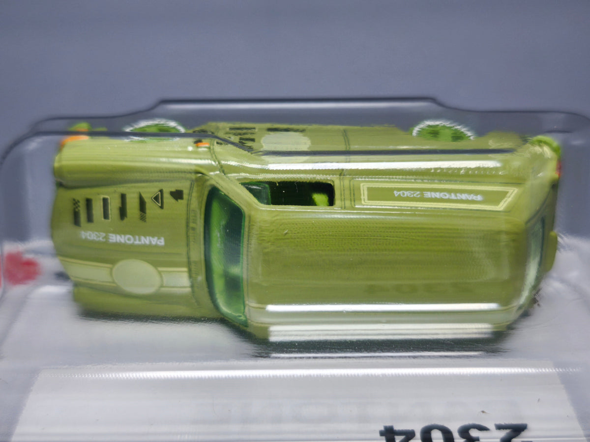 Hot Wheels 2026 Pantone Mix B '69 Volkswagen Squareback (NP52)