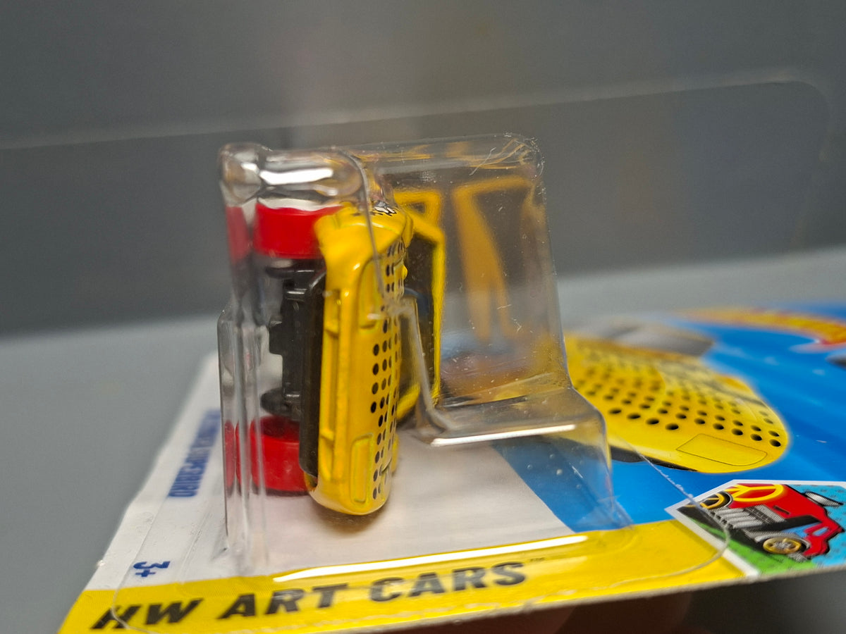 Hot Wheels '70  Plymouth superbird  2025-087 (NP23)