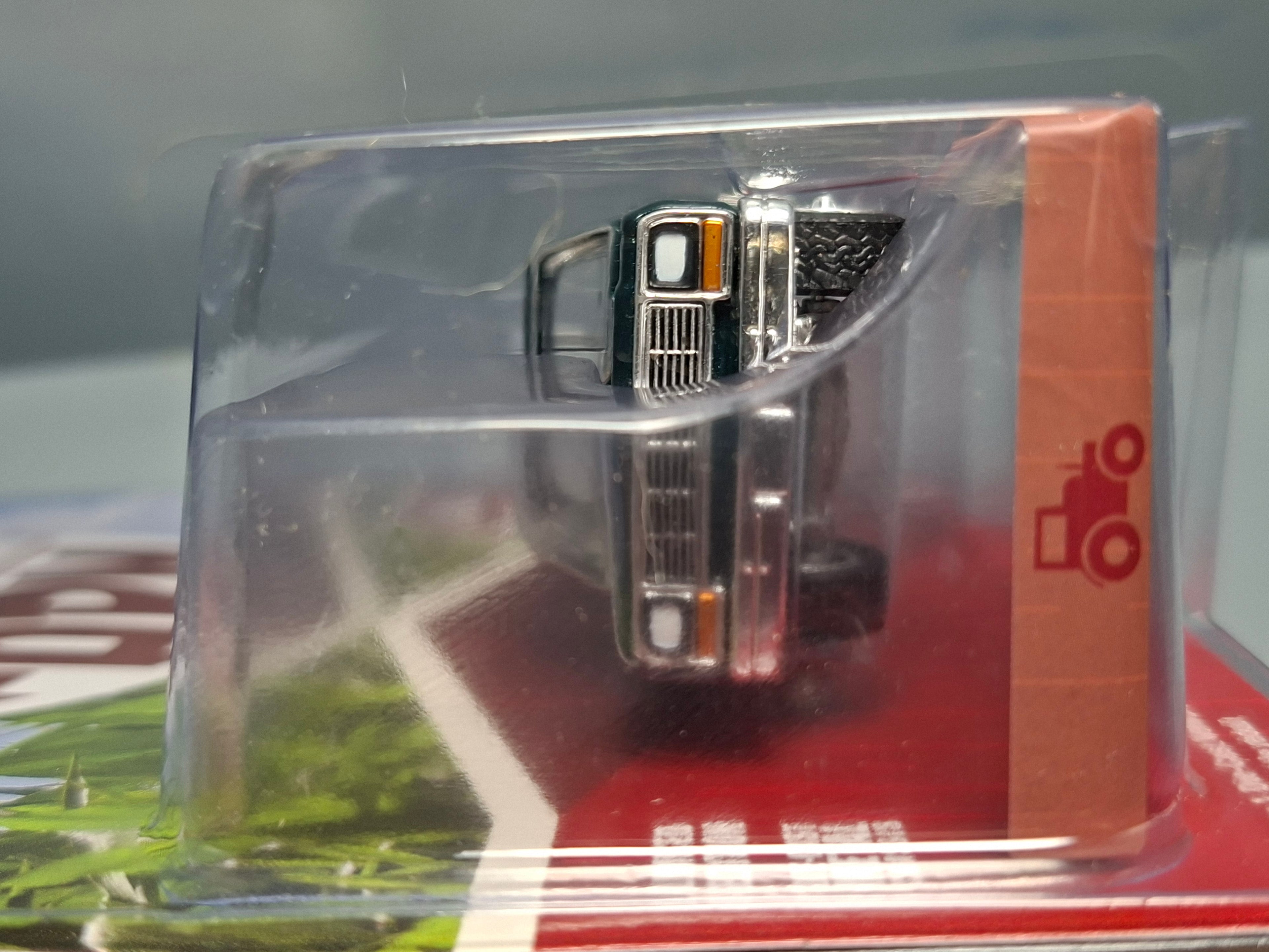Greenlight  2024 Down ont 1/64 2024 Down on the Farm Series 9 1982 Dodge Ram W250 Power Ram in Seaspray Green (NG52)