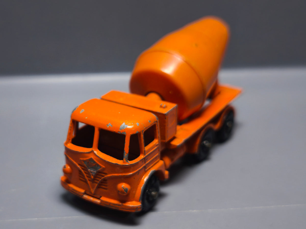 Matchbox lesney  Foden cement truck version roues noires   (A21)