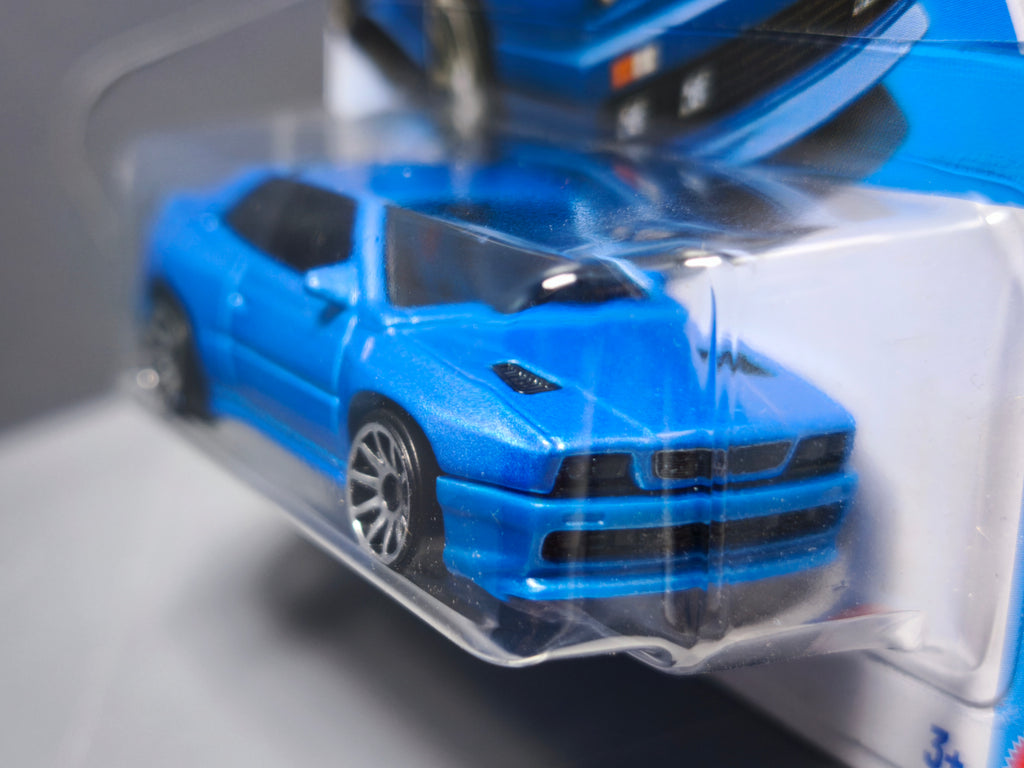 Hot Wheels Maseratti Shamal 2026-016 (NP36)