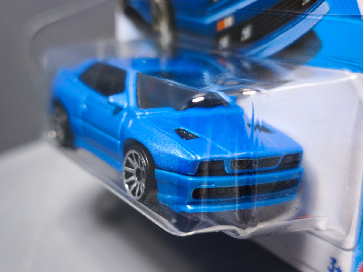Hot Wheels Maseratti Shamal 2026-016 (NP36)