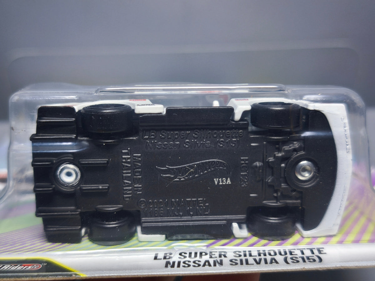 Hot Wheels Aéro Style LB Super Silhouette Nissan Silvia S15 (NG27)