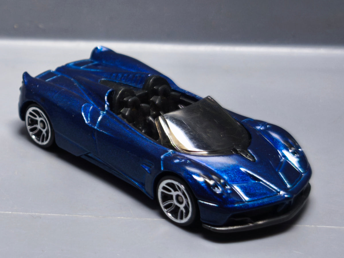 Hot Wheels 17 pagani huayra roadster  2017-290 (A18)