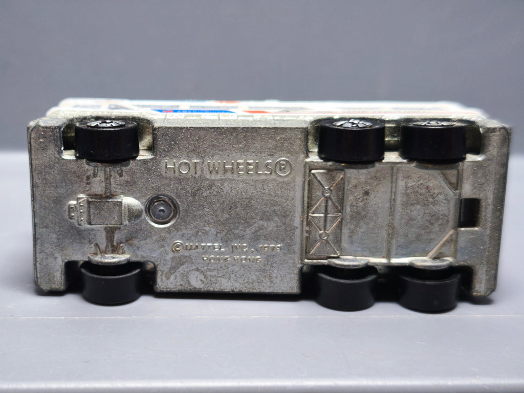 Hot Wheels Greyhound MC-8 1980 Hong Kong   (A19)