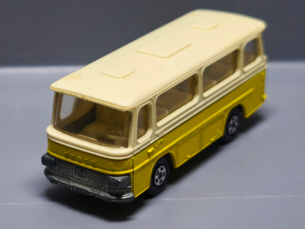 Matchbox lesney  Setra coach version jaune vitres claires  (A18)
