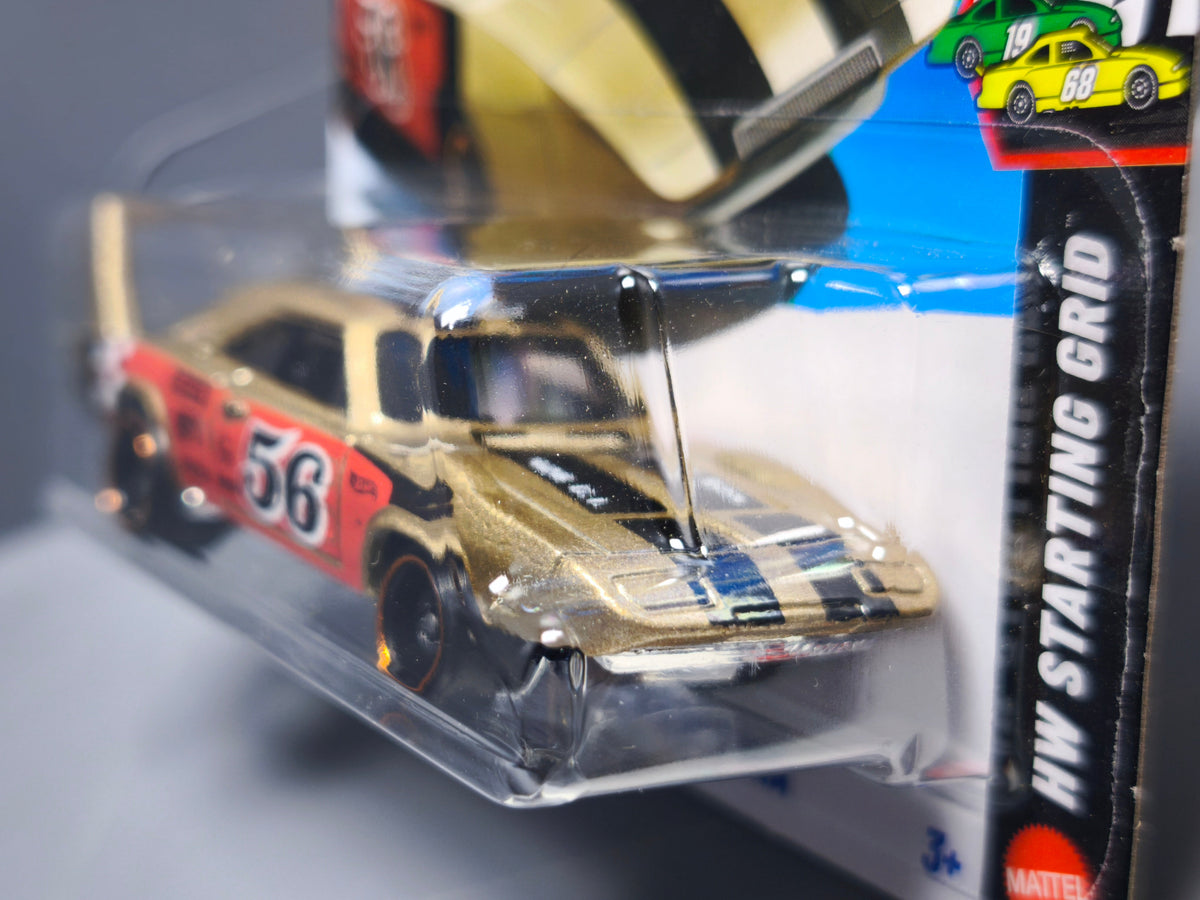 Hot Wheels '69 Dodge Charger Daytona 2026-023 (NP36)