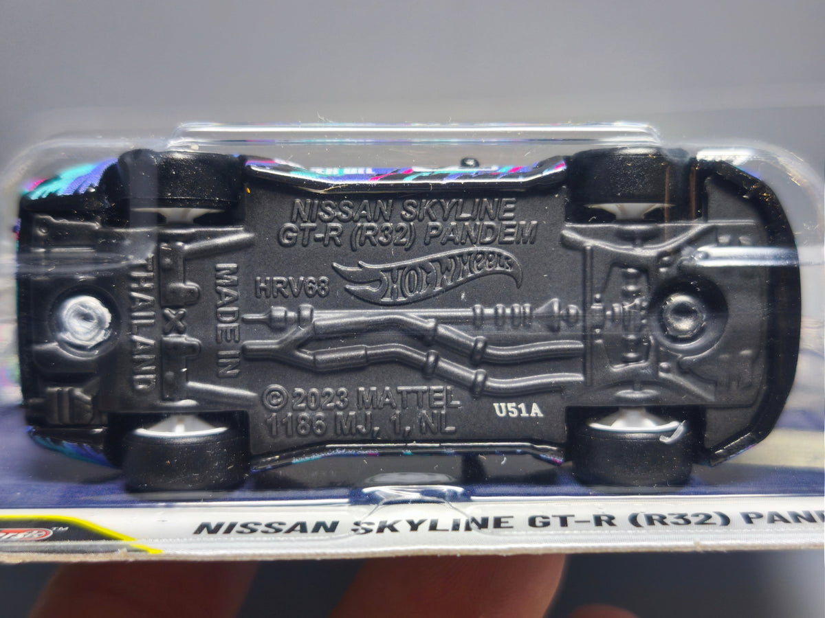 Hot Wheels Boulevard Nissan Skyline GT-R (R32) Pandem HKS Advan (NG03)