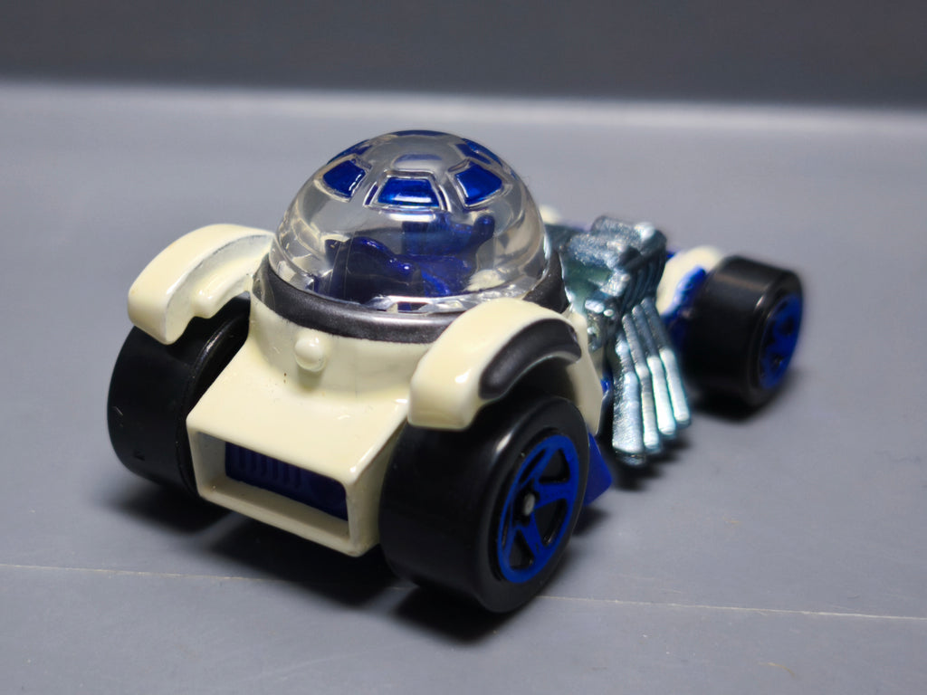 Hot Wheels Star Wars  R2-D2   (A16)