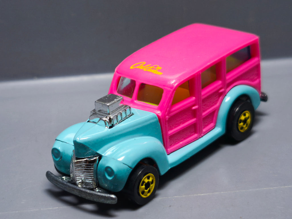 Hot Wheels 1990 california custom  40's woodie   (A29)
