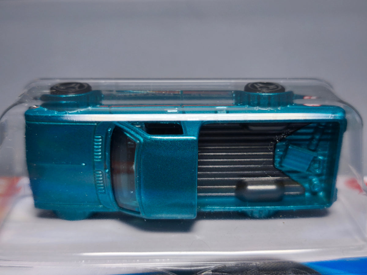 Hot Wheels 1975 datsun Sunny truck (B120) 2025-093 (NP09)