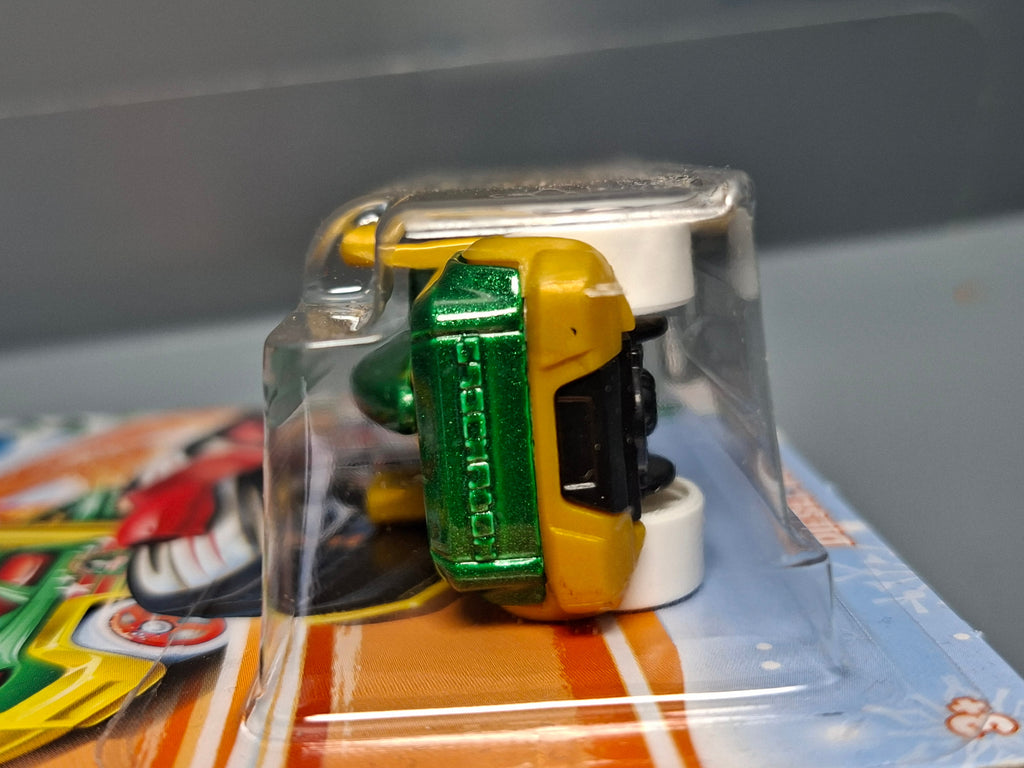 Hot Wheels 2024 Christmas DIESEL DUTY  (NP19)