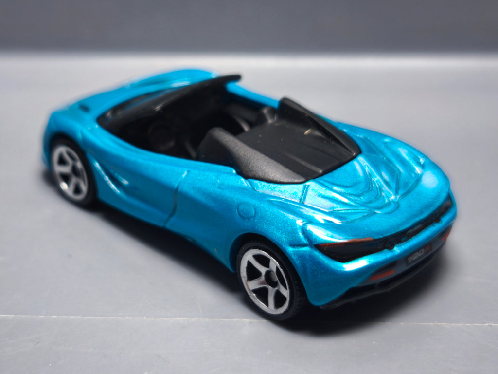 Matchbox  McLaren 720s Spider 2021 -020  (A33)