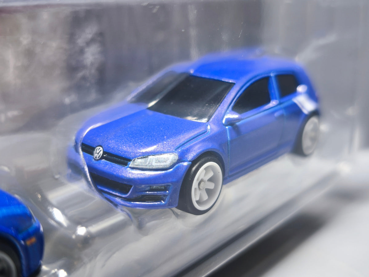 Hot Wheels Premium 2-pack 2004 Volkswagen Golf R32 - MK7 (CT12)