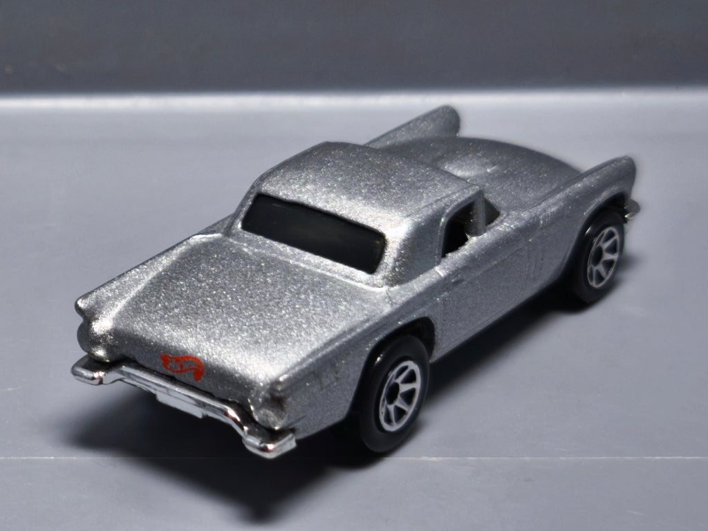 Hot Wheels 1995 exclusive target  57 t-bird    (A18)