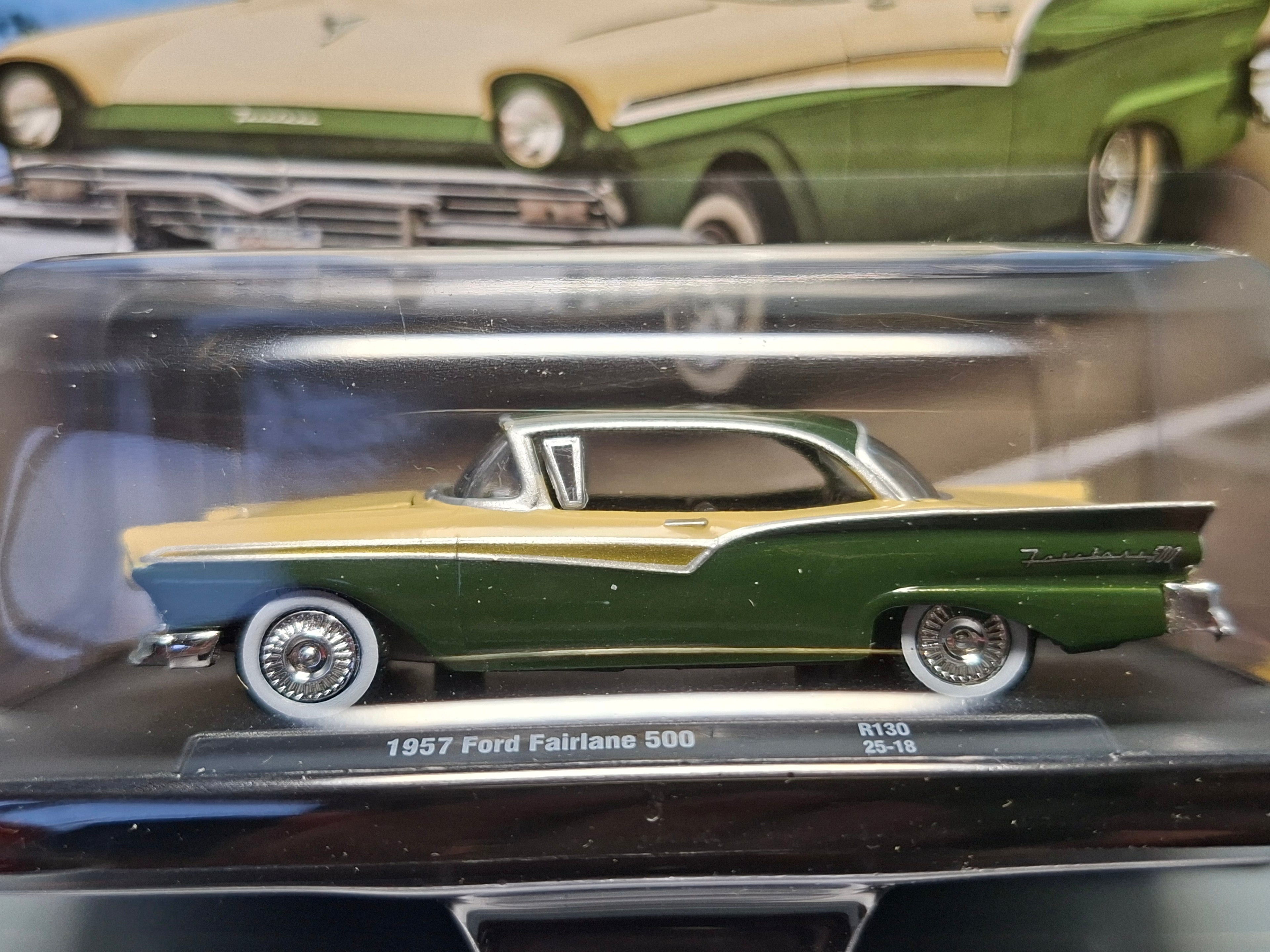 M2 Machines 2025 auto drivers R130 1957 Ford Fairlane 500 (NG52)