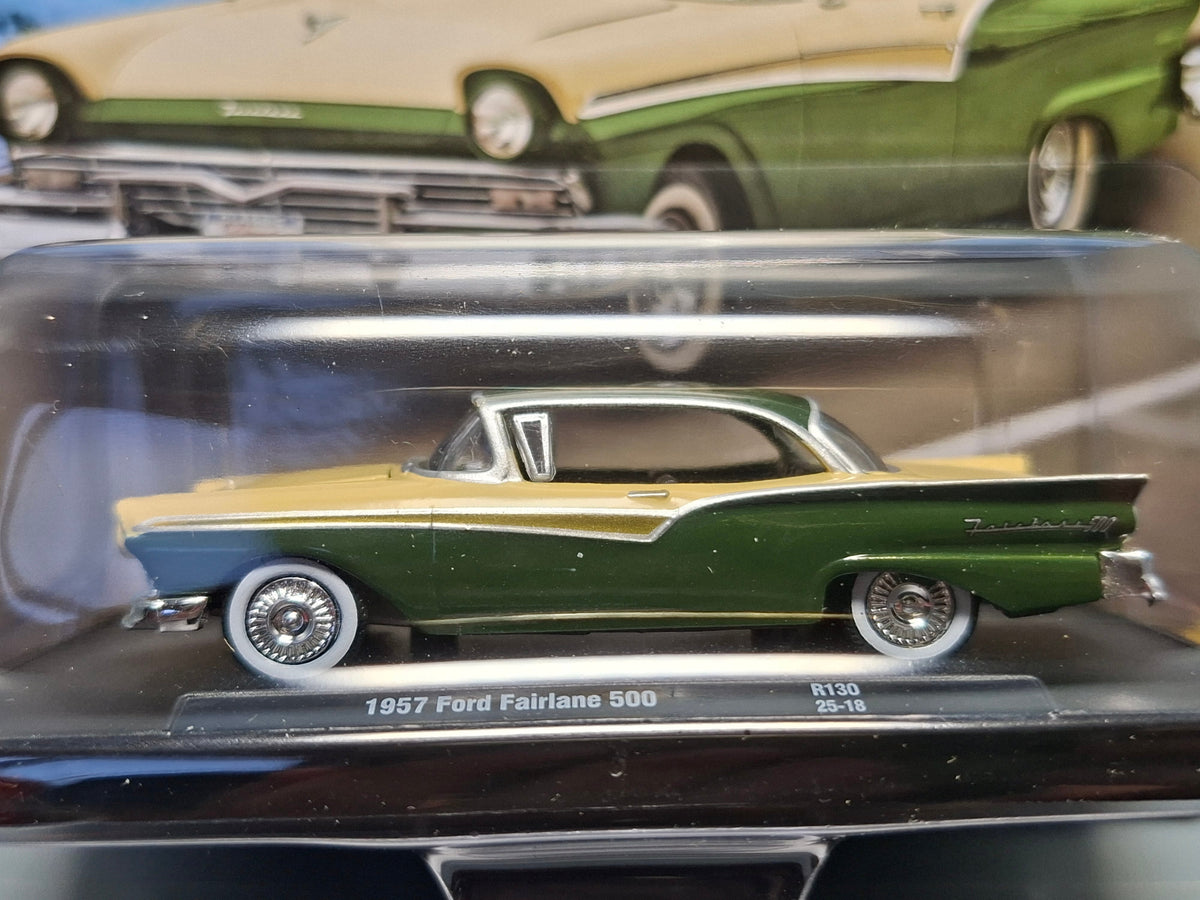 M2 Machines 2025 auto drivers R130 1957 Ford Fairlane 500 (NG52)