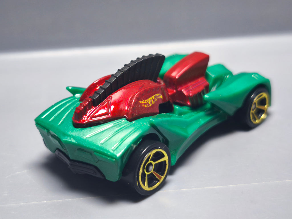 Hot Wheels Troyes soldier 2012-001  (A15)