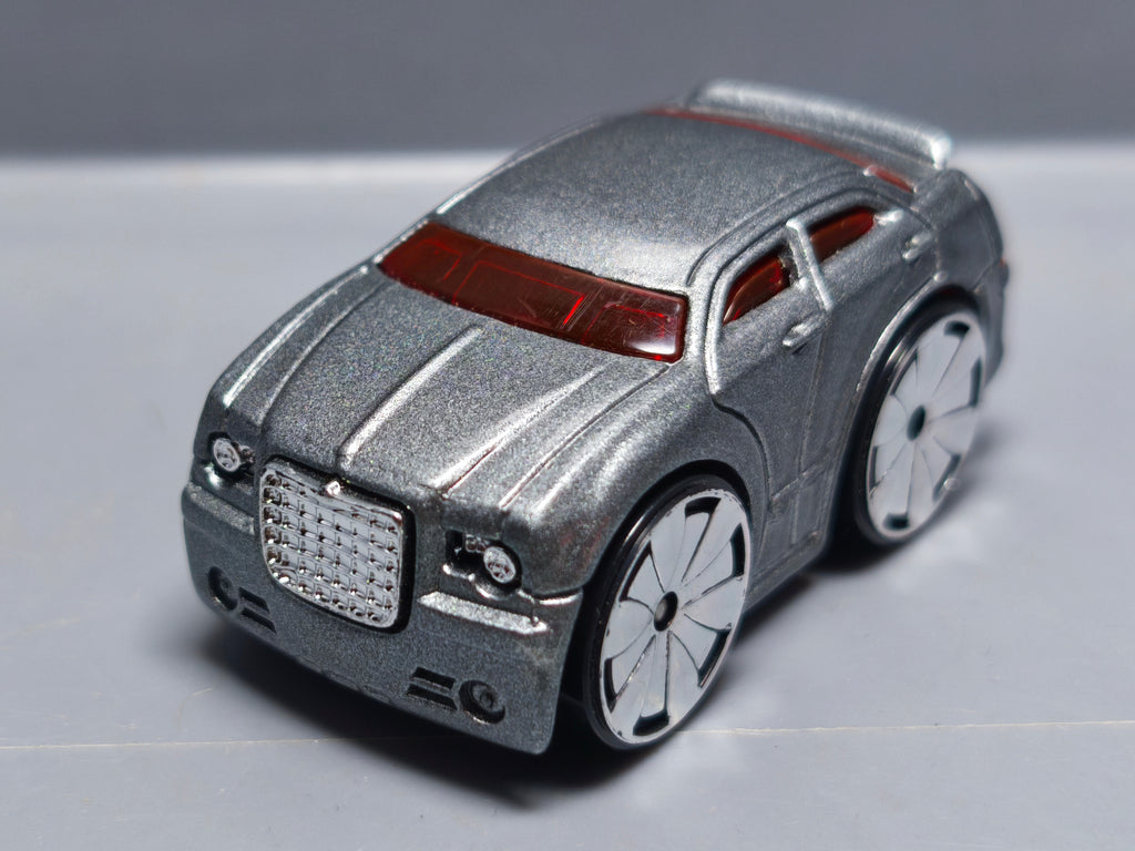 Hot Wheels Chrysler 300C version antibrouillard non peint 2005-031 (A08)