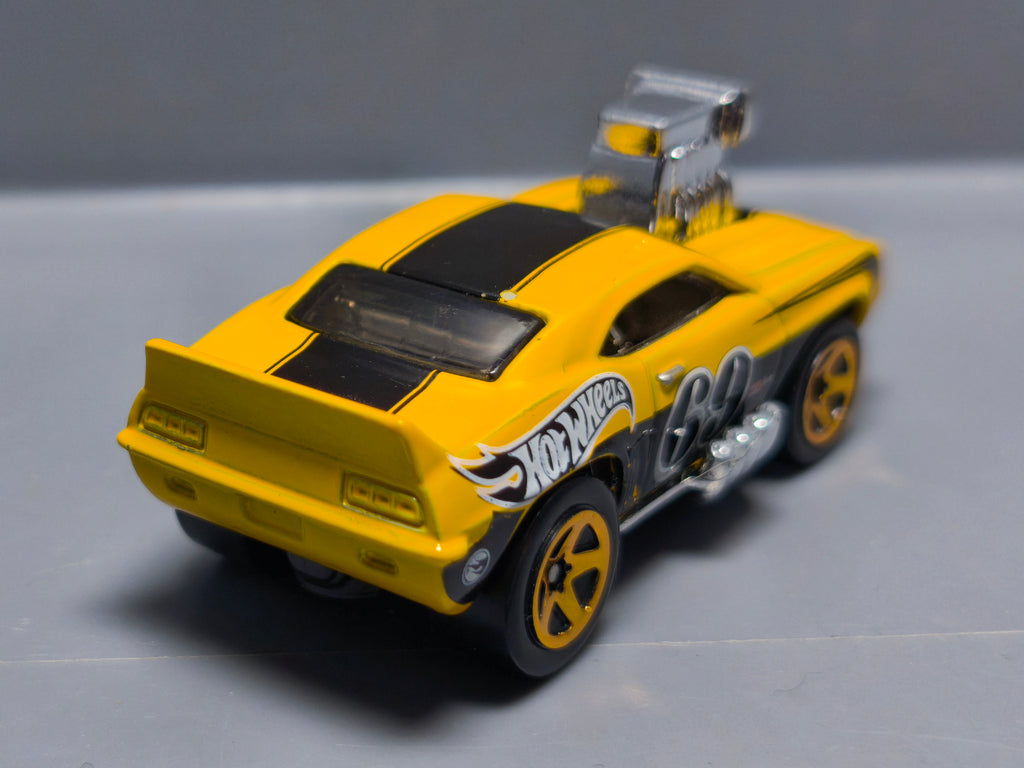 Hot Wheels Treasure Hunt '69 Camaro Z28 2017   (A08)