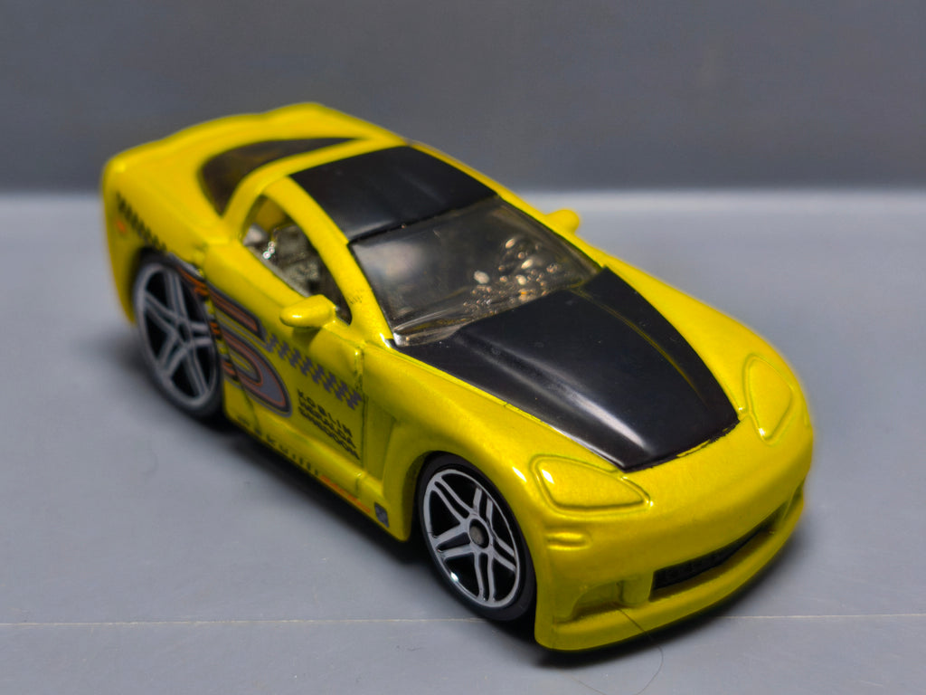 Hot Wheels C6 corvette version avec tampo makuilli racing 2004-099 (A09)