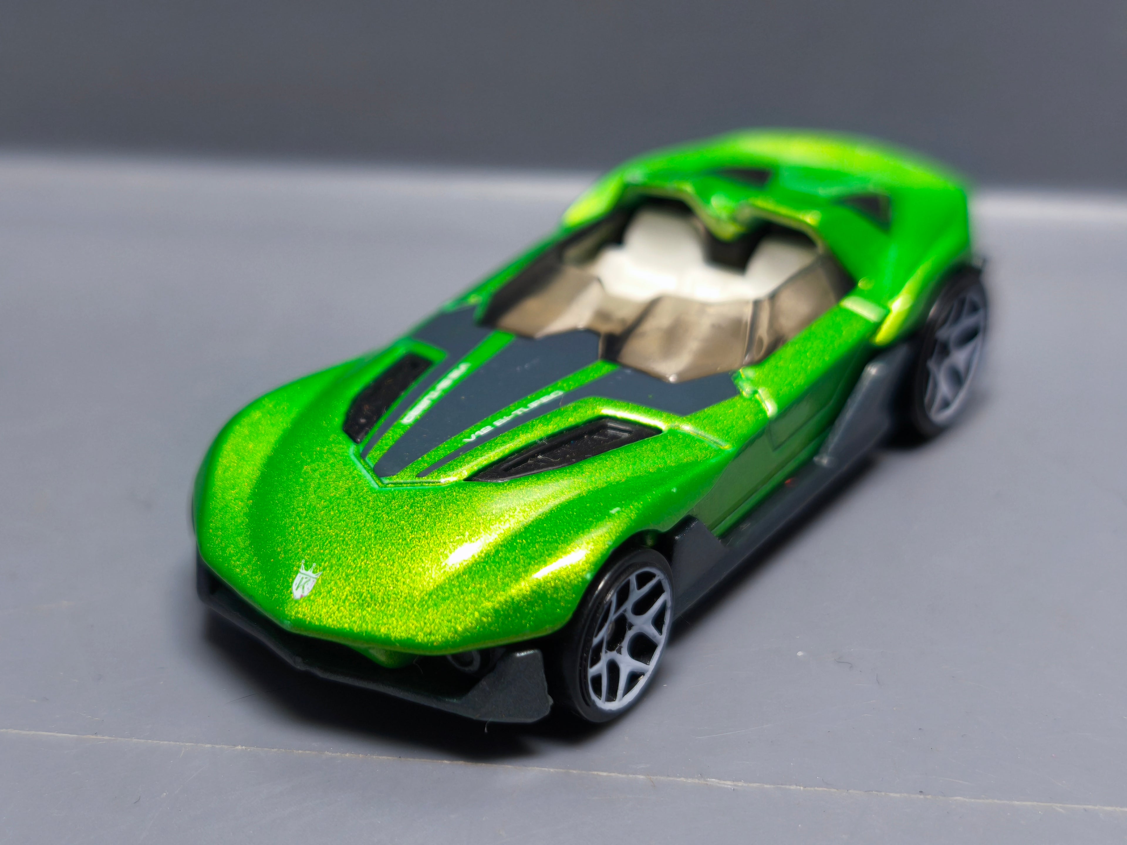 Hot Wheels Yur so fast 2010-016  (A09)