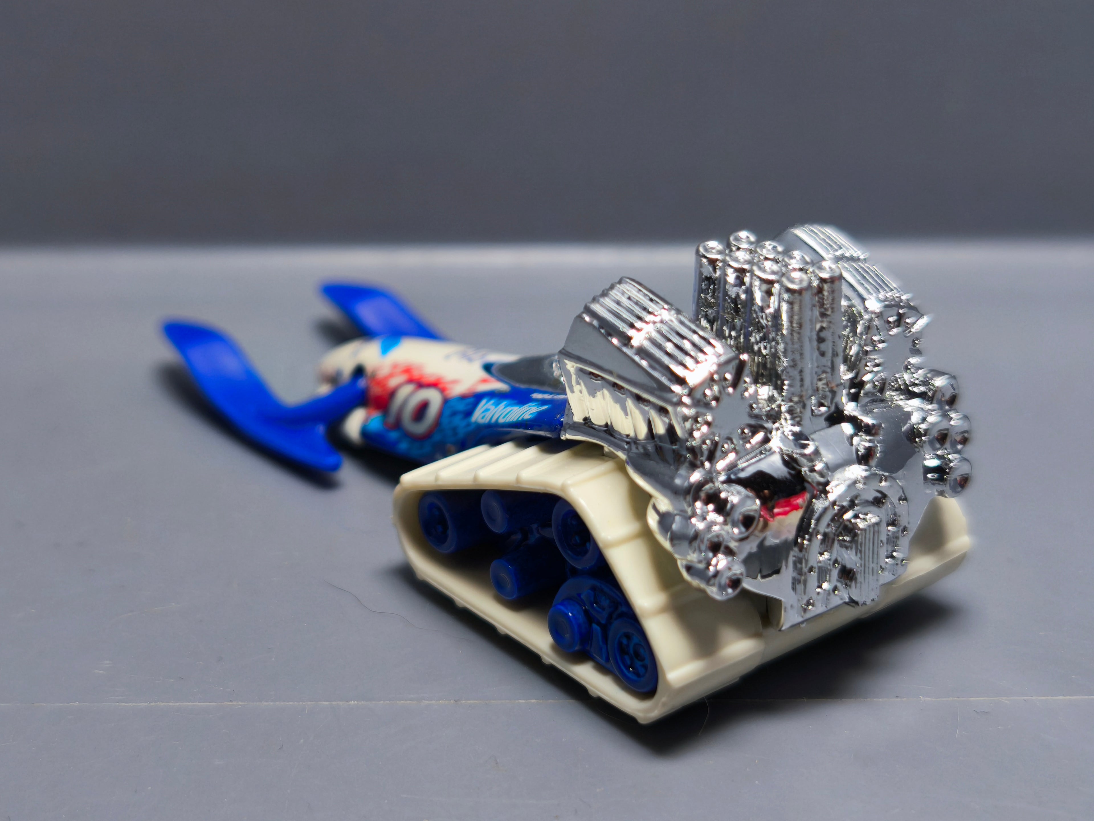 Hot Wheels 2001 racing Snowmobile (A09)
