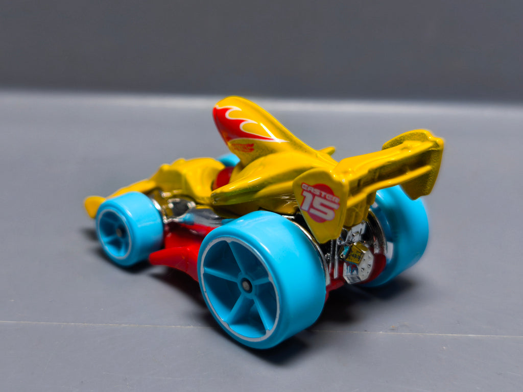 Hot Wheels Tarmac attack Happy Easter  (A09)