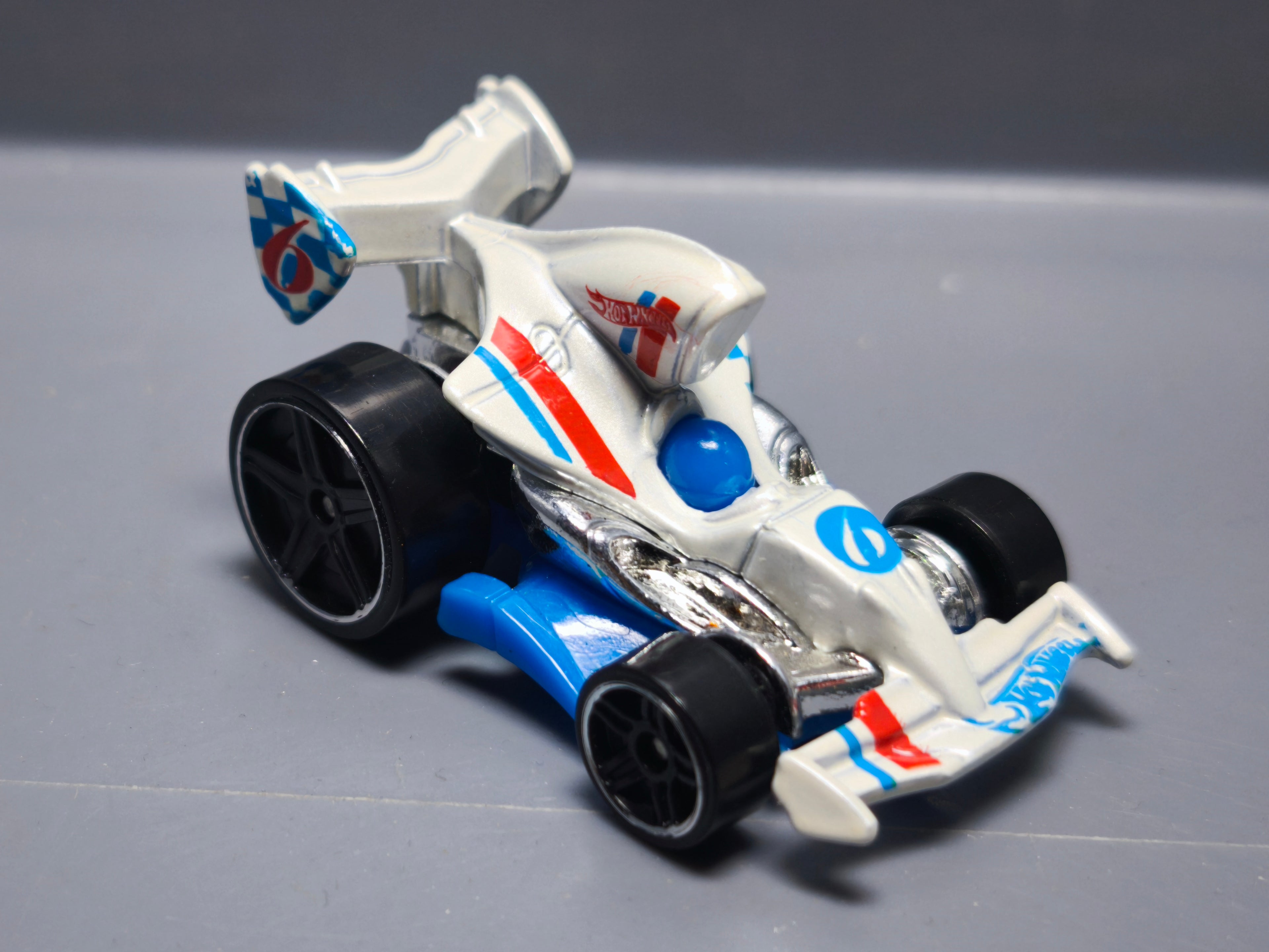 Hot Wheels Tarmac attack 2013-130  (A10)