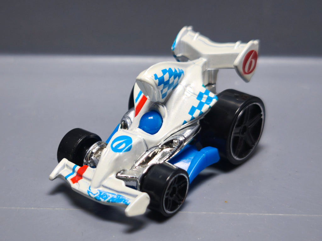 Hot Wheels Tarmac attack 2013-130  (A10)