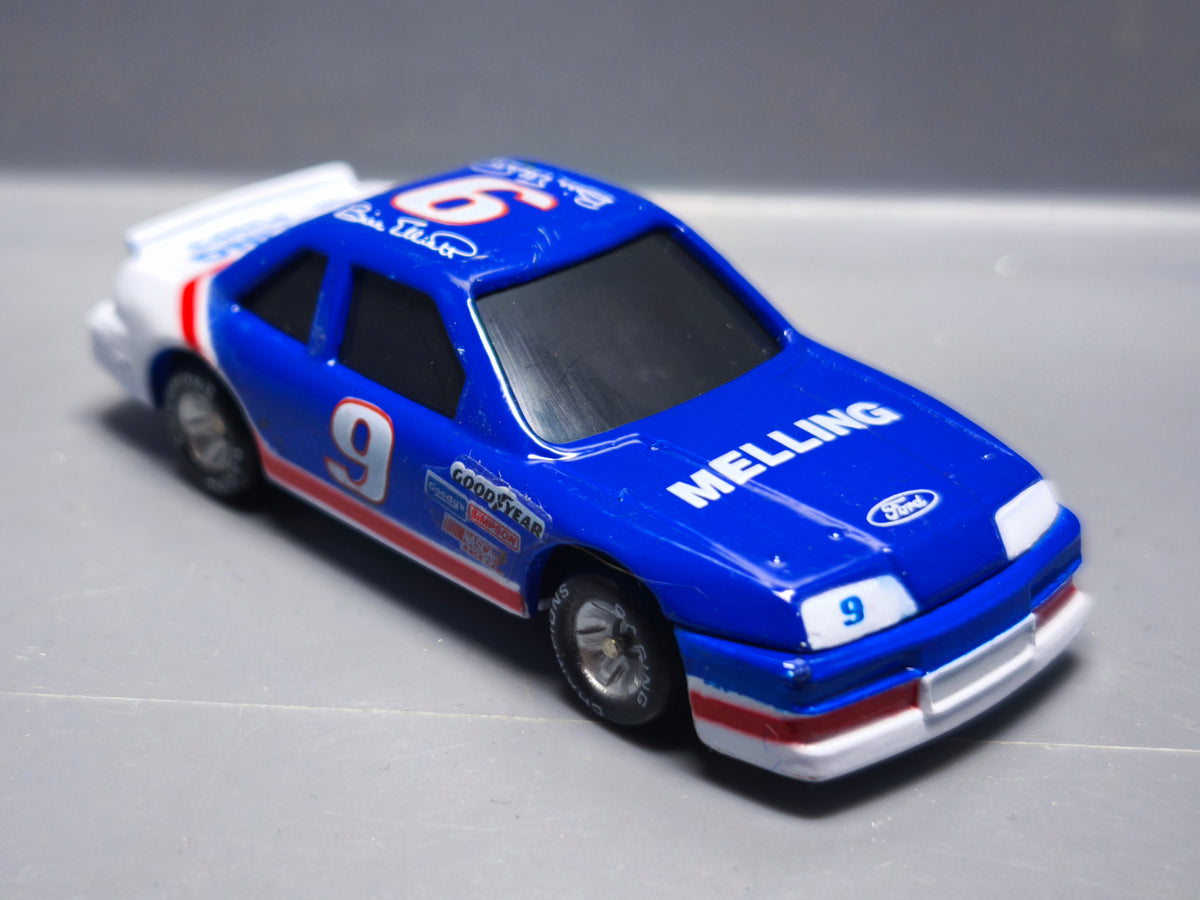 Racing champions stock car Ford thunderbird Bill elliott  (A10)