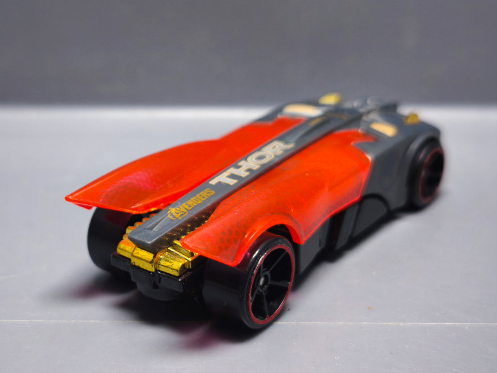 Hot Wheels 2015 avengers  Buzz bomb (A10)