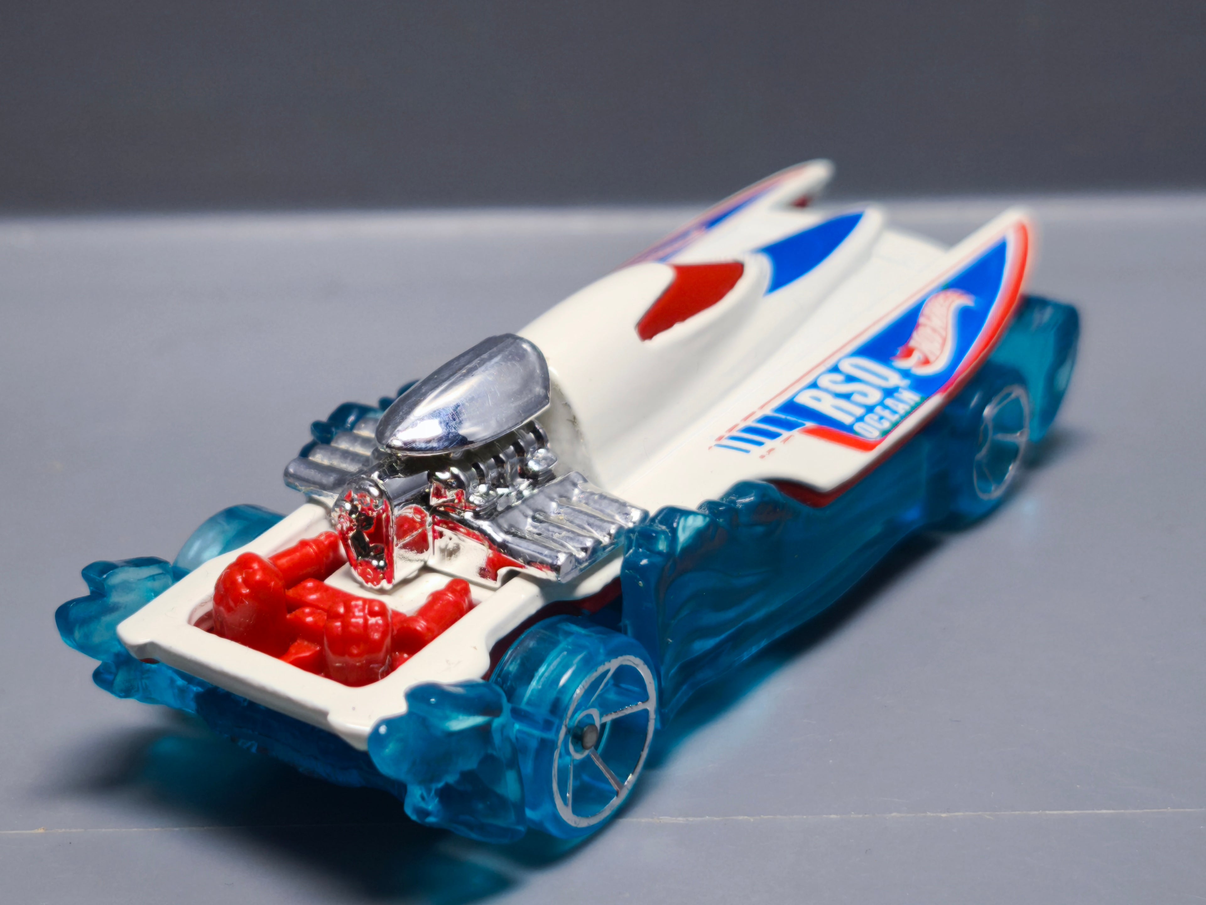 Hot Wheels Mad splash 2016- 214  (A11)
