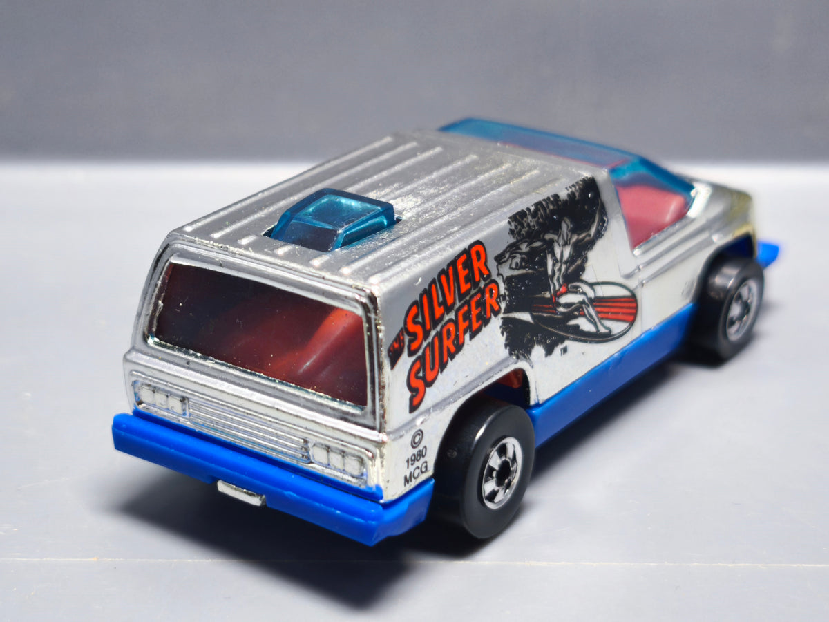 Hot Wheels 1981 the heroes Silver surfer  (A11)