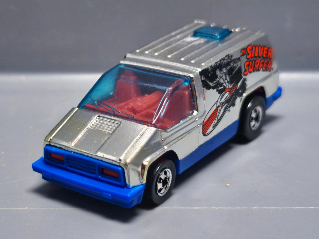 Hot Wheels 1981 the heroes Silver surfer  (A11)