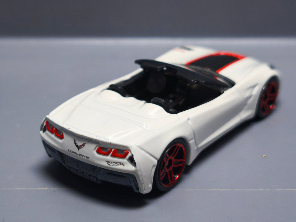 Hot Wheels 14 corvette stingray 2016-107   (A11)
