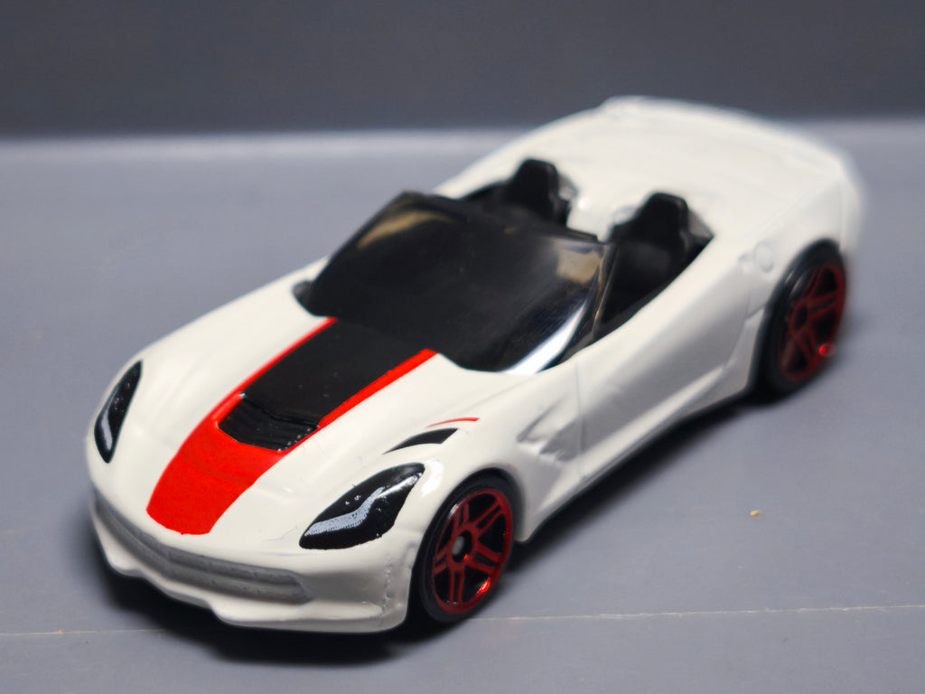 Hot Wheels 14 corvette stingray 2016-107   (A11)