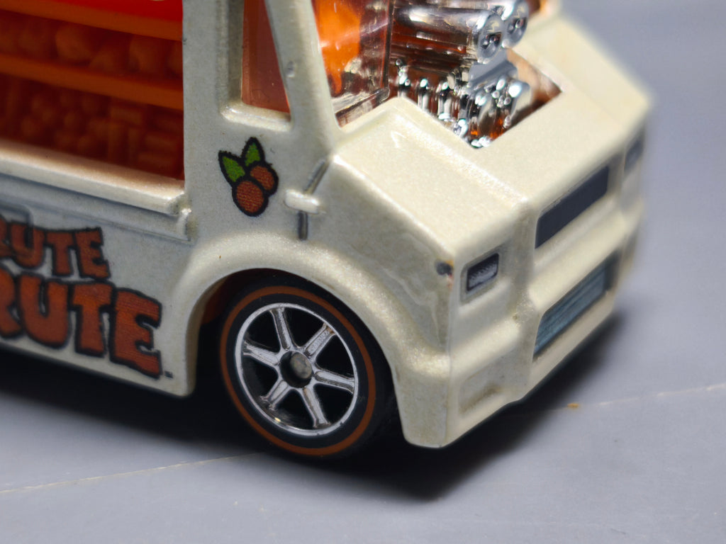 Hot Wheels 2014 general mills Smokin grille    (A11)